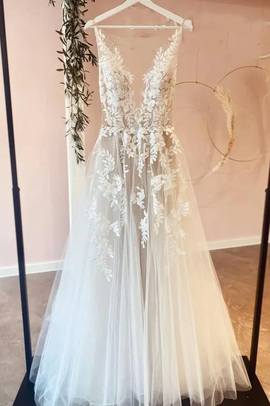 A-line V-neck Sleeveless Sweep / Brush Train Tulle Wedding Gown With Appliques 1