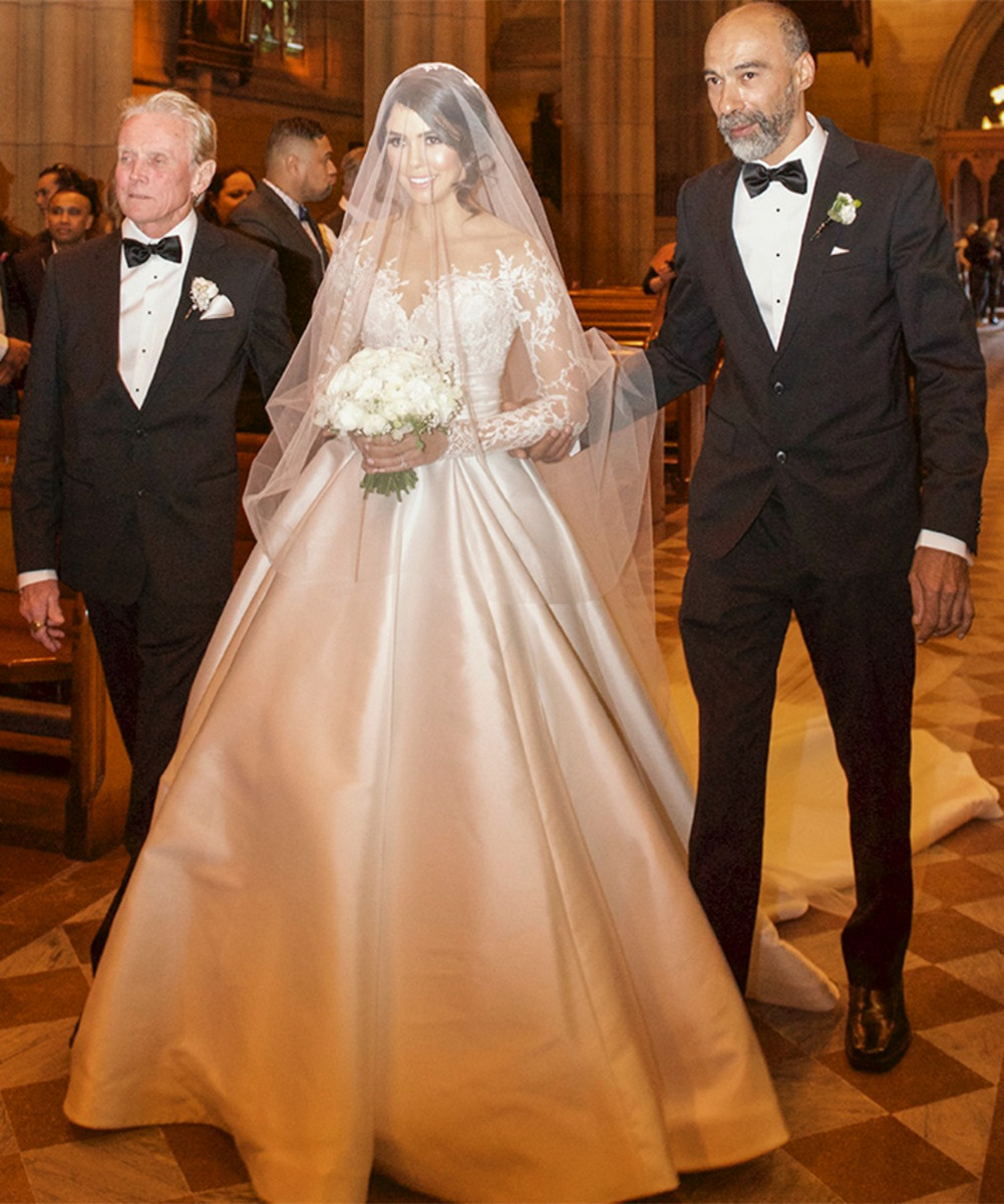 Column Scoop Neck Court Train Wedding Gown With Lace 5
