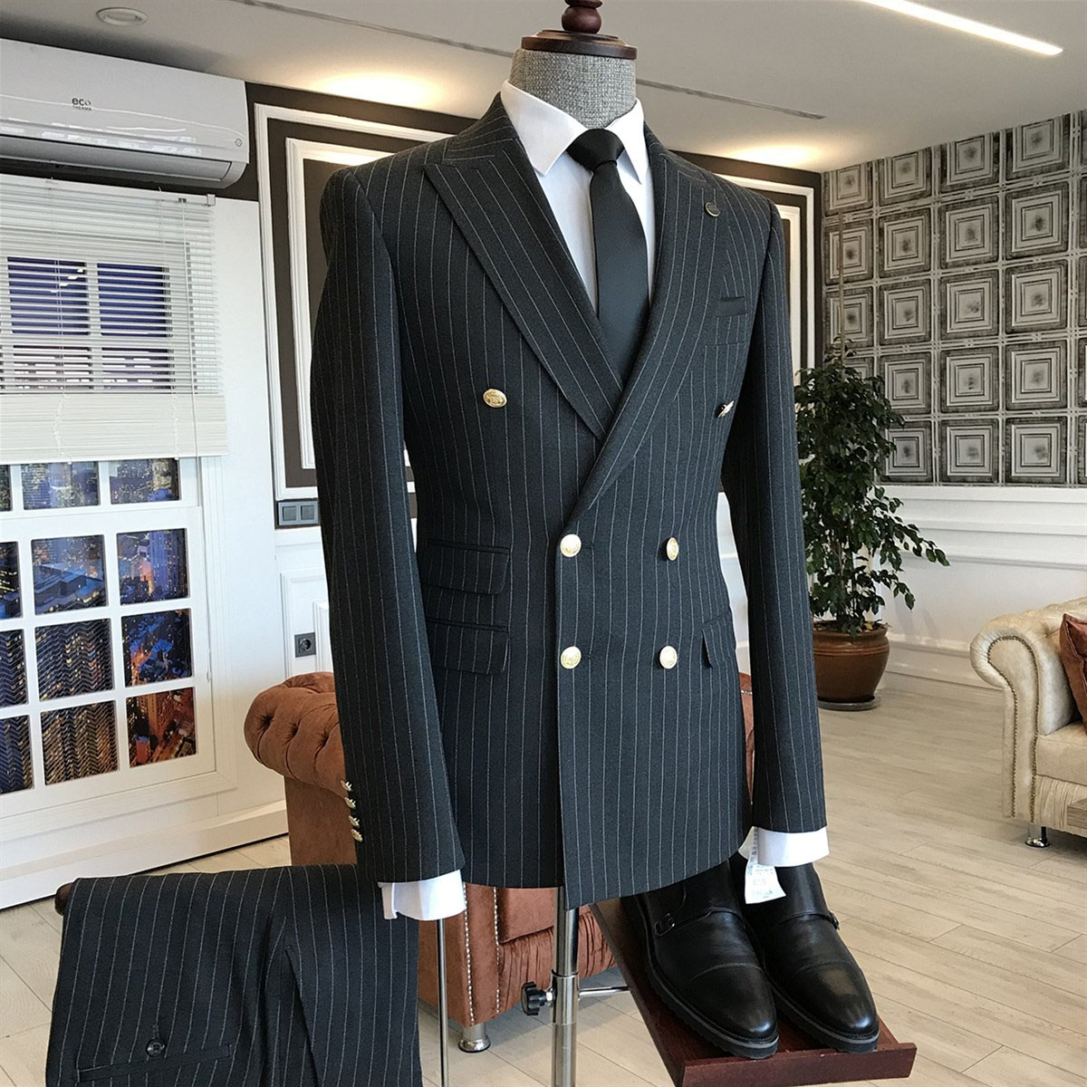 Black Striped Double Breasted Business Suit For Men 2