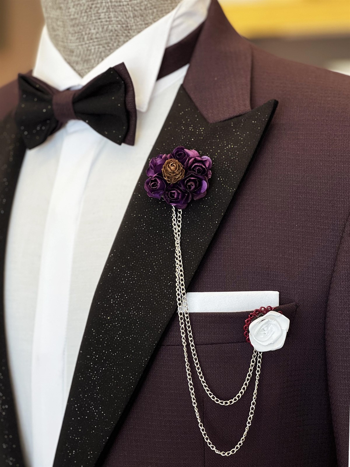 Dark Purple Men Suit With Sparkle Peaked Lapel 2