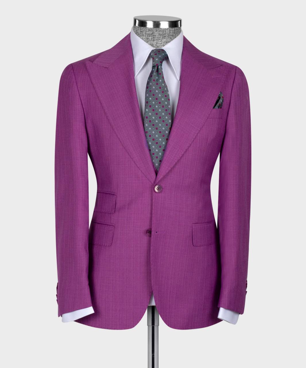 Purple Peaked Lapel Business Men Suit With 3 Pieces 3