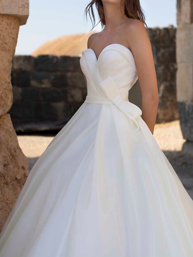 A-line Sweetheart Neck Sleeveless Tulle Bridal Gown With Sweep / Brush Train 4
