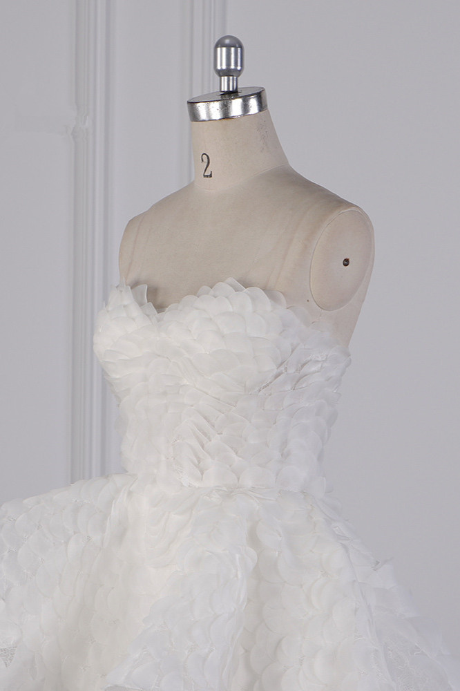 A-line Strapless Sweetheart Neck Sleeveless Hi-Lo Tulle Bridal Dress With Ruffles 5