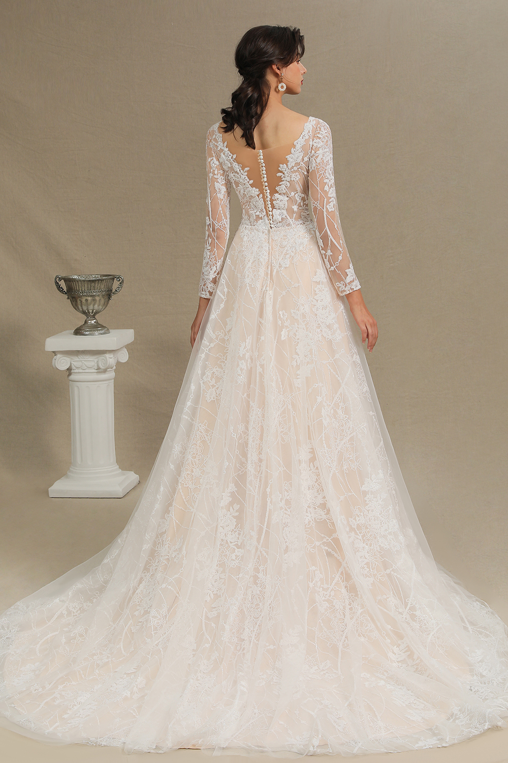 A-line Plunging Neckline Long Sleeves Sweep / Brush Train Tulle Wedding Dress With Lace 4