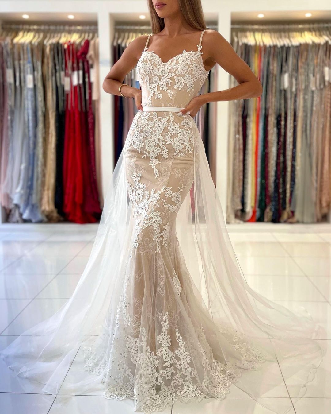Mermaid Spaghetti Straps Sleeveless Floor-length Lace Evening Dress With Ruffles 3