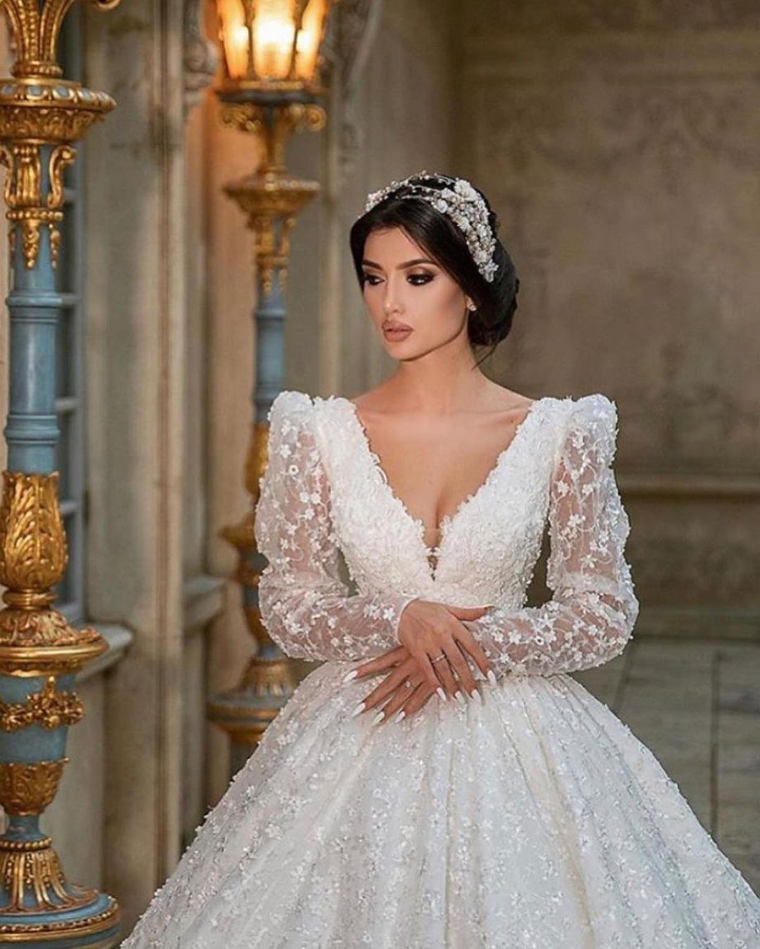 A-line V-neck Long Sleeves Chapel Train Lace Wedding Gown With Lace 3