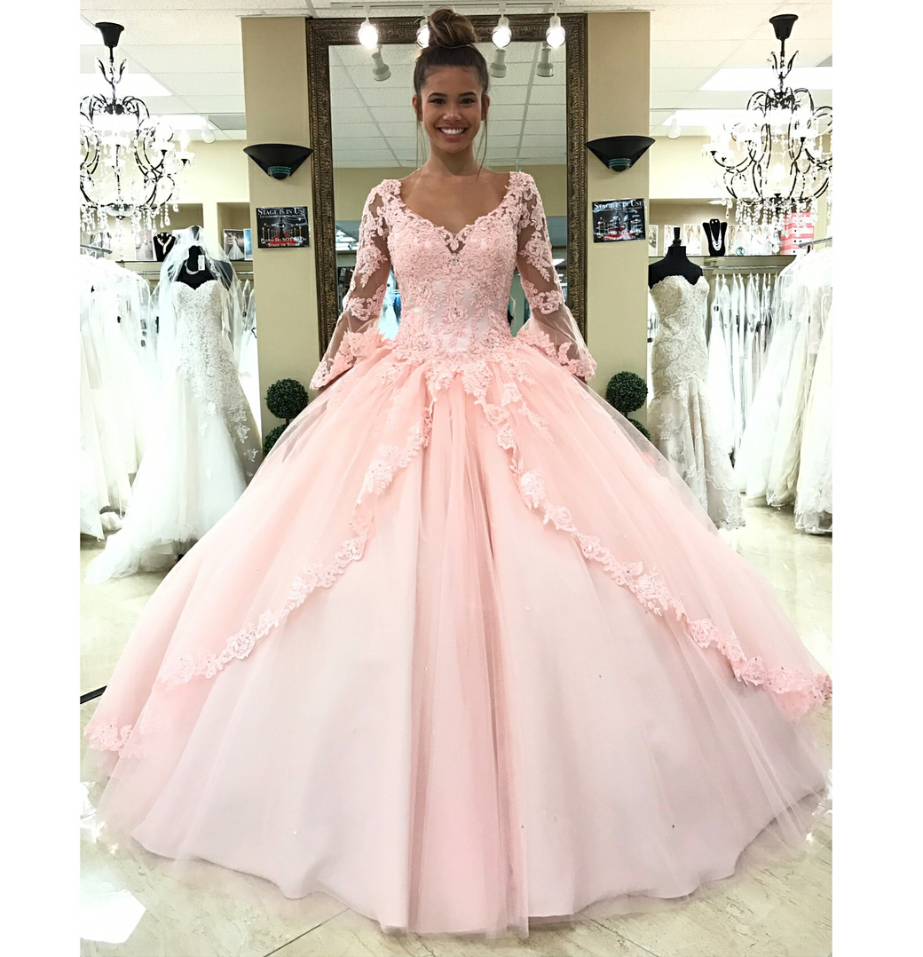 V-neck Long Sleeves Floor-length Bridal Gown With Lace 3