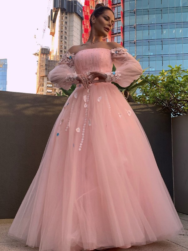 Ball Gown Off-the-shoulder Sweetheart Neck Long Sleeves Court Train Lace Formal Dress With Lace 8