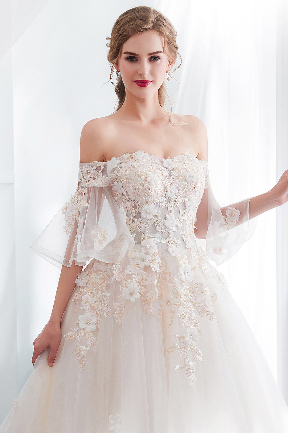 A-line Off-the-shoulder Cap Sleeves Chapel Train Tulle Bridal Attire With Appliques 7