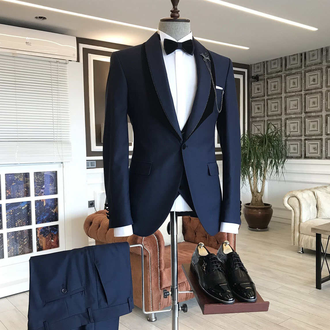 Navy Blue Wedding Suit with Shawl Lapel 2