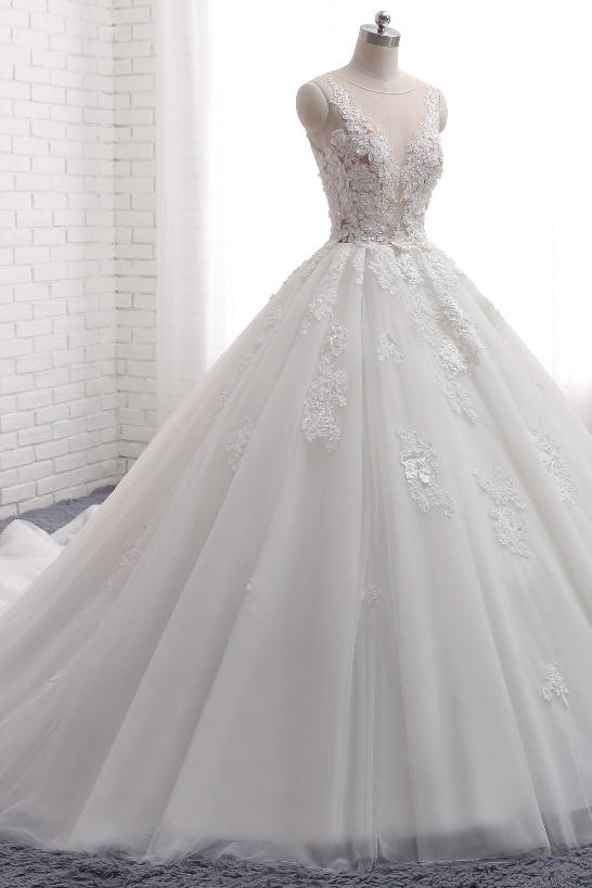 A-line Jewel Neck Sleeveless Court Train Tulle Wedding Gown With Appliques 3
