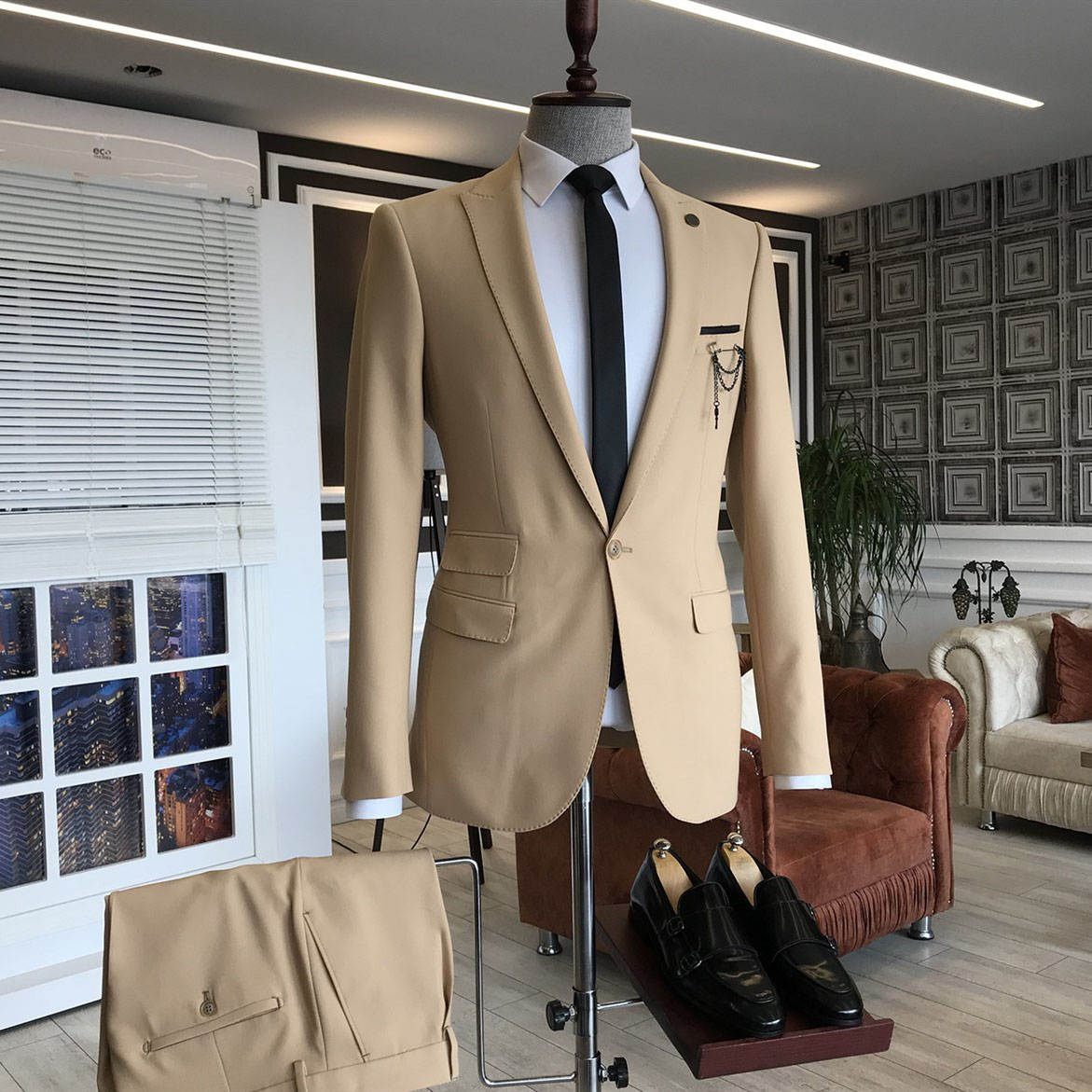 Brown Slim Fit Suit with Peaked Lapel 2