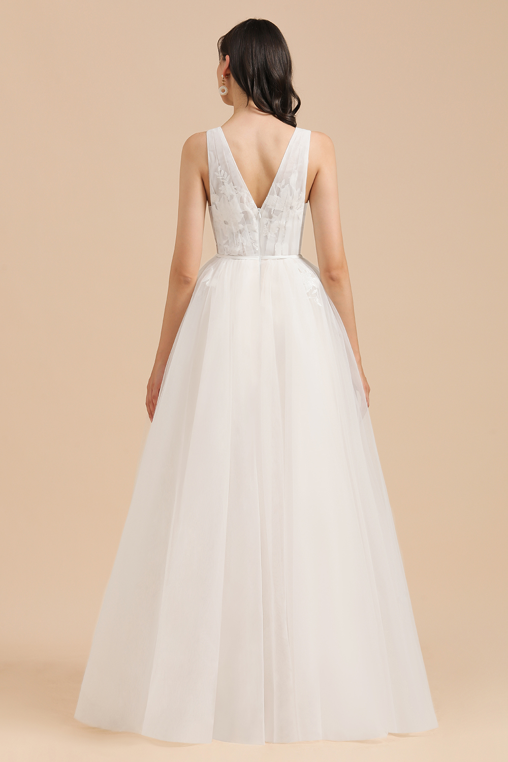 A-line V-neck Sleeveless Floor-length Satin Bridal Dress With Lace 2