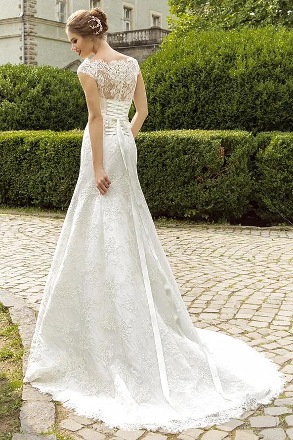 Mermaid Scalloped-Edge Sweep / Brush Train Bridal Gown With Flower(s) 2