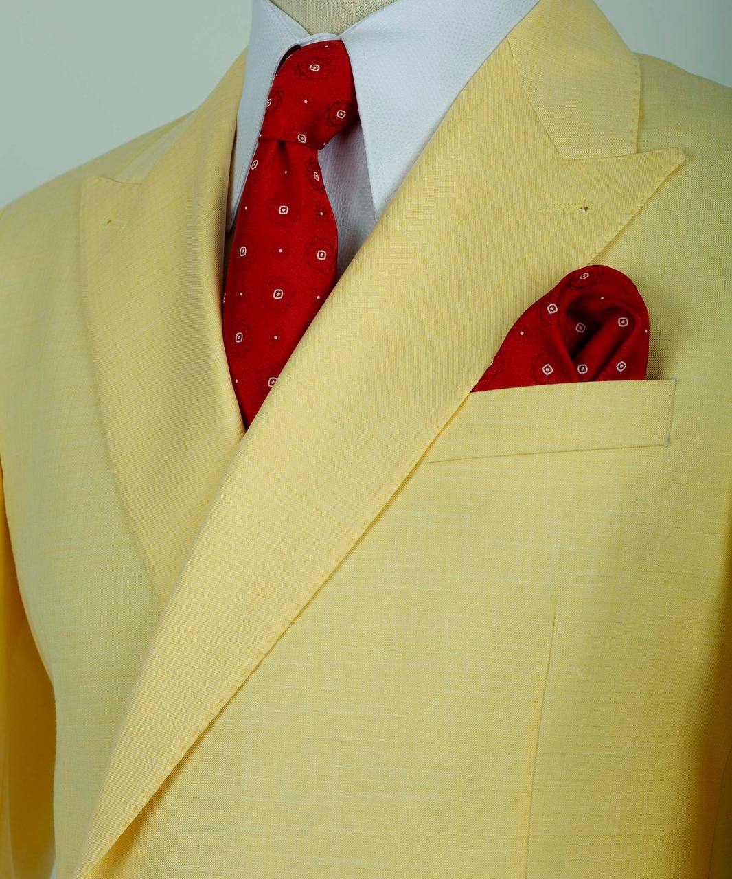 Light Yellow One Button Peaked Lapel Men Suit 2
