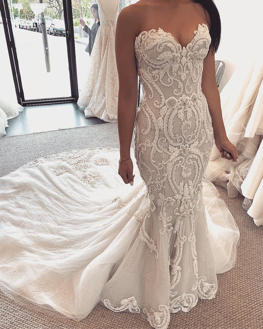 Column Strapless Sweetheart Neck Detachable Train Lace Bridal Gown With Lace 2