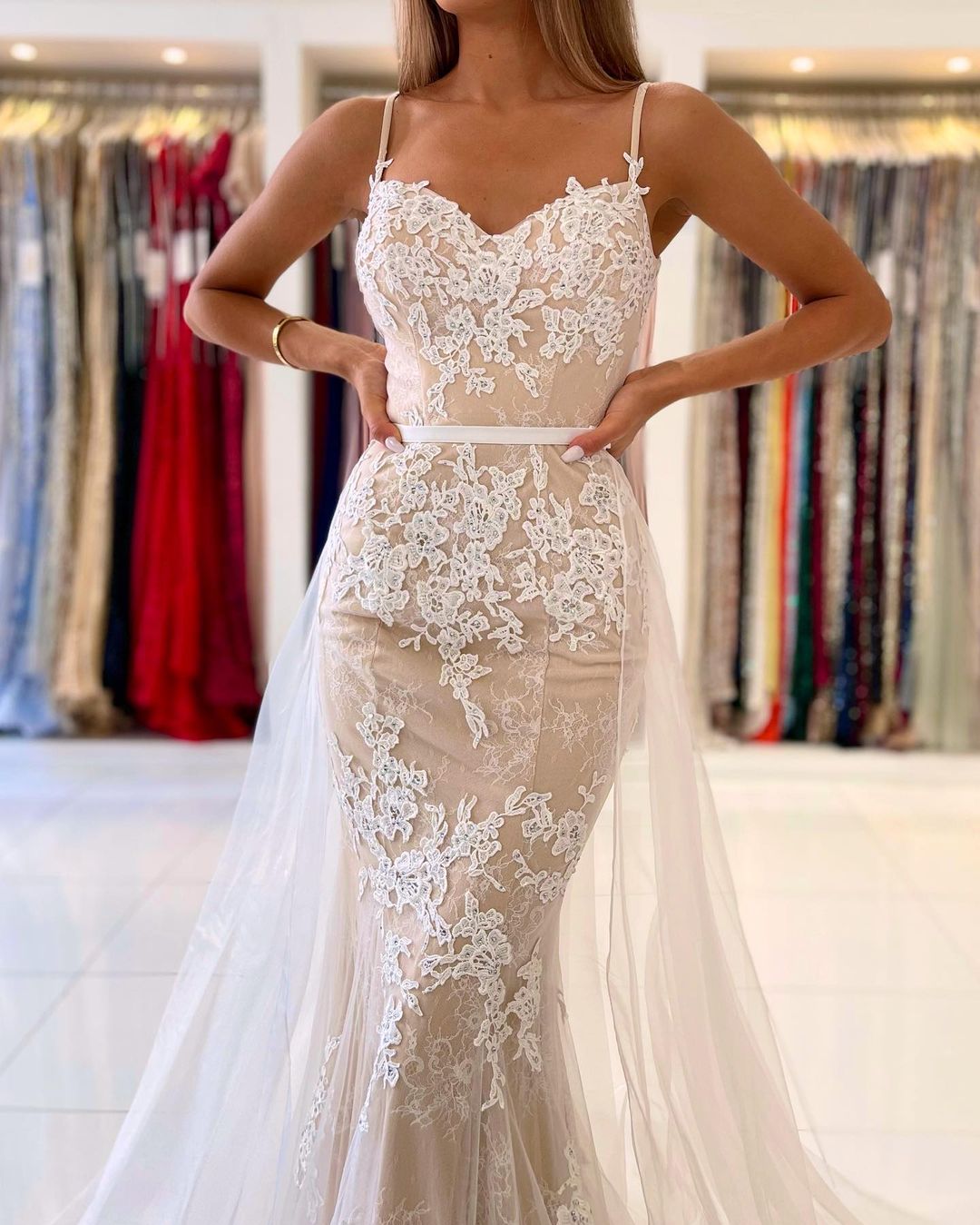 Mermaid Spaghetti Straps Sleeveless Floor-length Lace Evening Dress With Ruffles 5