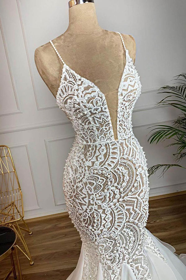 Mermaid Spaghetti Straps V-neck Sleeveless Court Train Tulle Wedding Gown With Lace 2