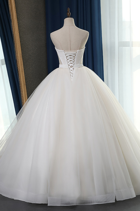 Ball Gown Strapless Sweetheart Neck Sleeveless Floor-length Tulle Wedding Dress 2