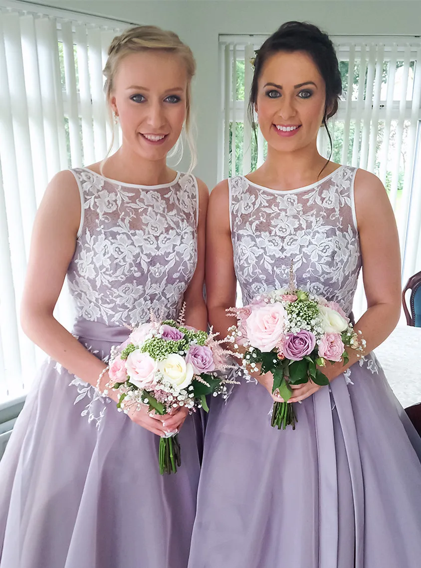 A-line Bateau Neck Sleeveless Tea-length Organza Bridesmaid Outfit With Lace 1