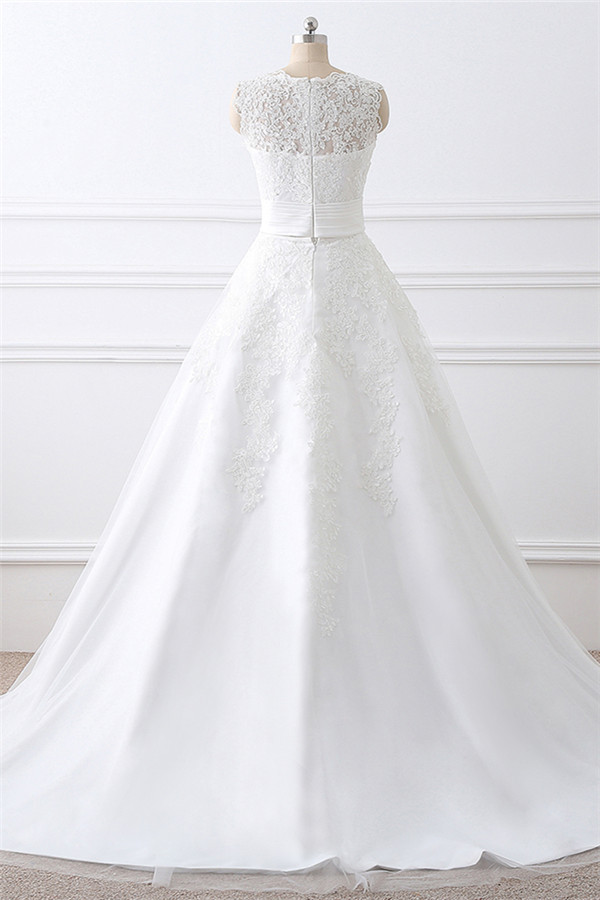 A-line Scoop Neck Sleeveless Chapel Train Tulle Wedding Gown With Appliques 2