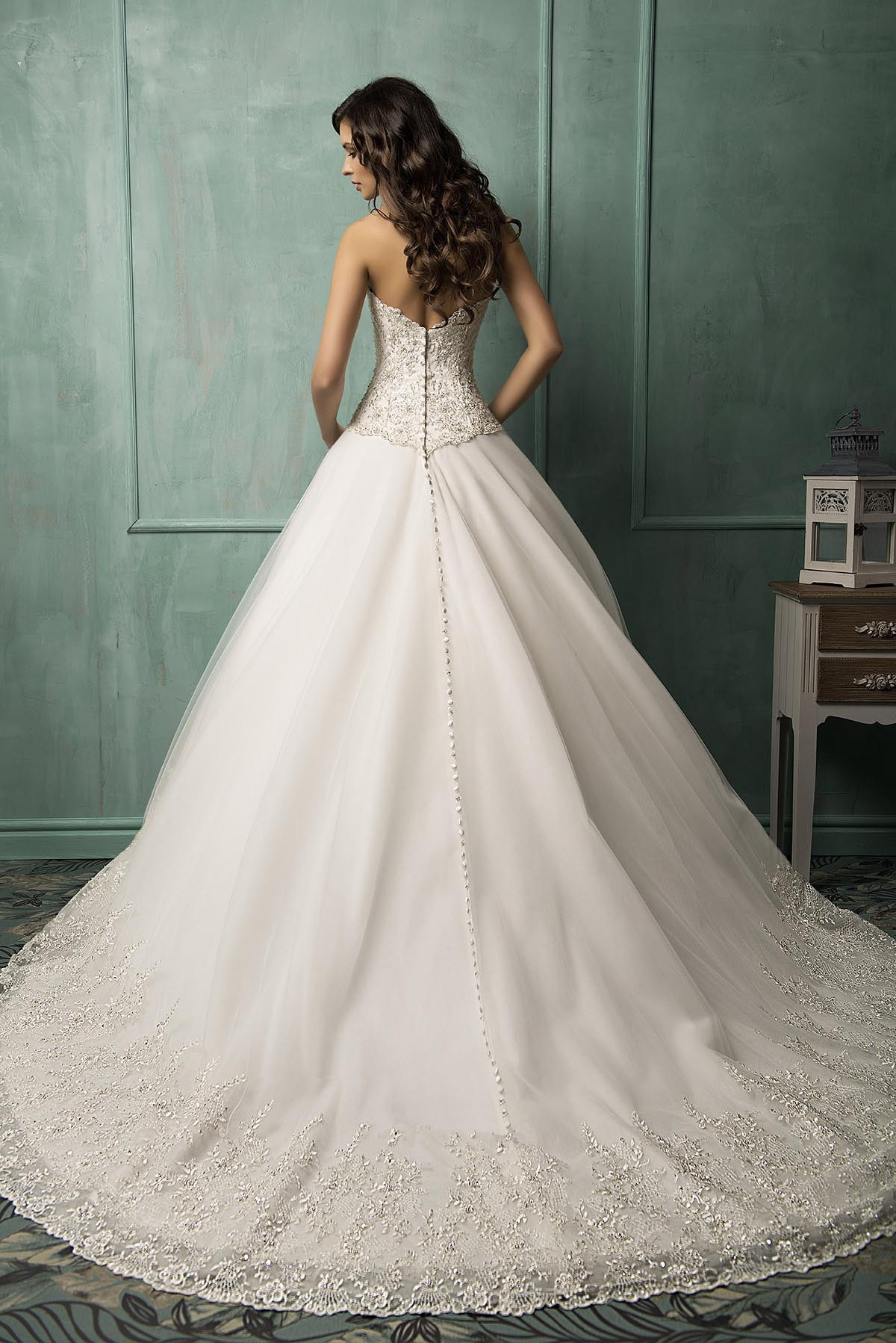 A-line Sweetheart Neck Sleeveless Court Train Bridal Gown With Lace 2