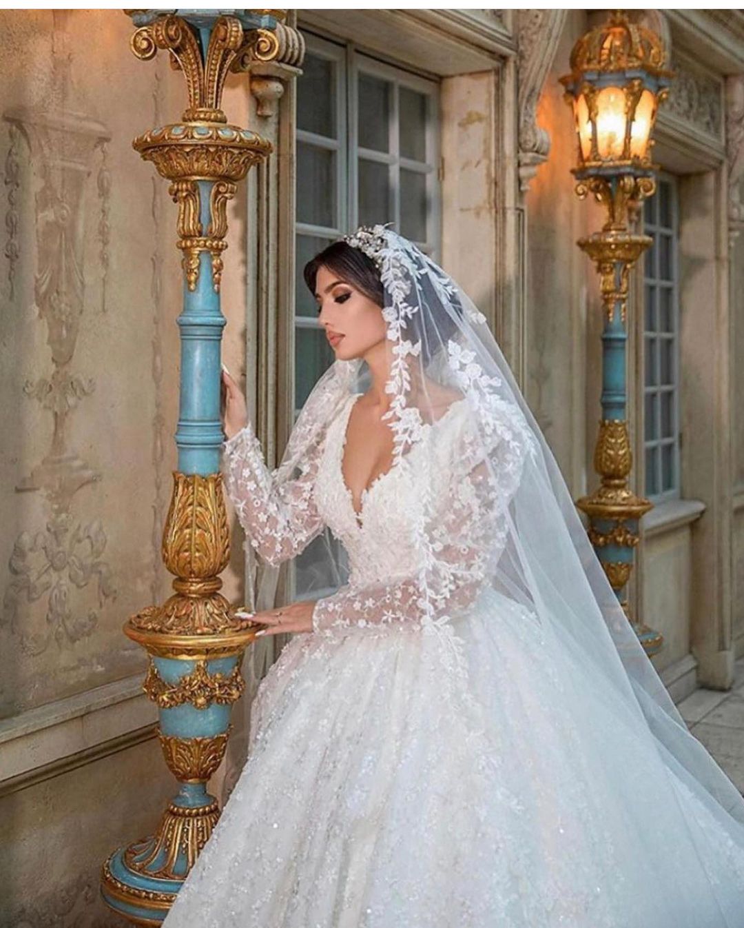 A-line V-neck Long Sleeves Chapel Train Lace Wedding Gown With Lace 4