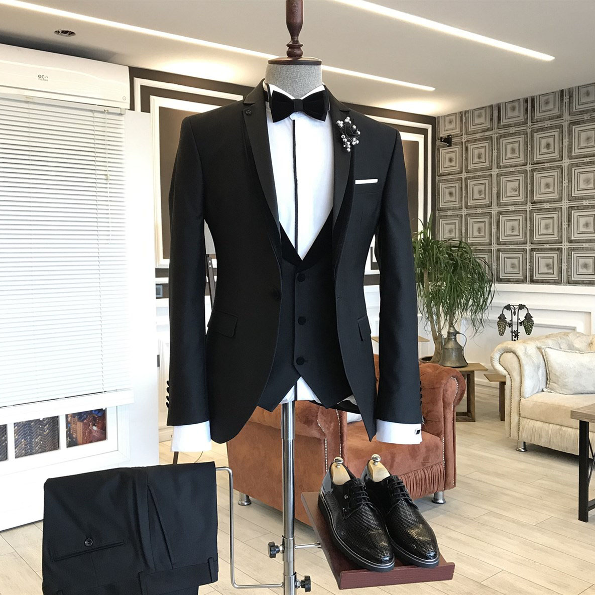 Black Notched Lapel Business Suit 2