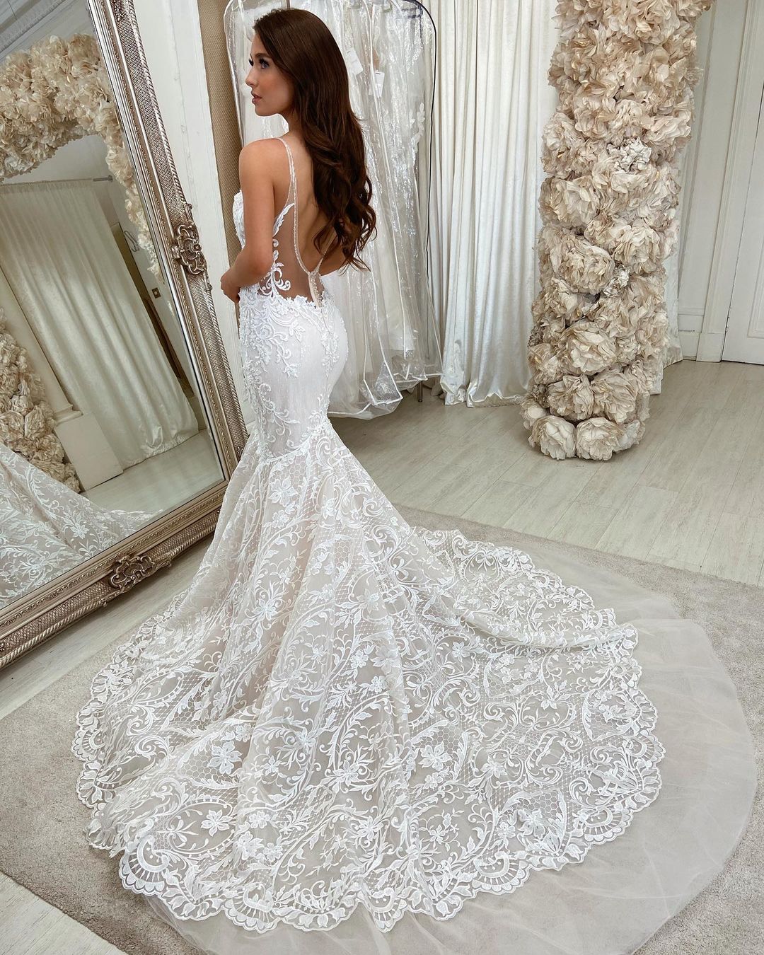 Mermaid Spaghetti Straps Sweetheart Neck Sleeveless Chapel Train Lace Bridal Gown With Lace 2