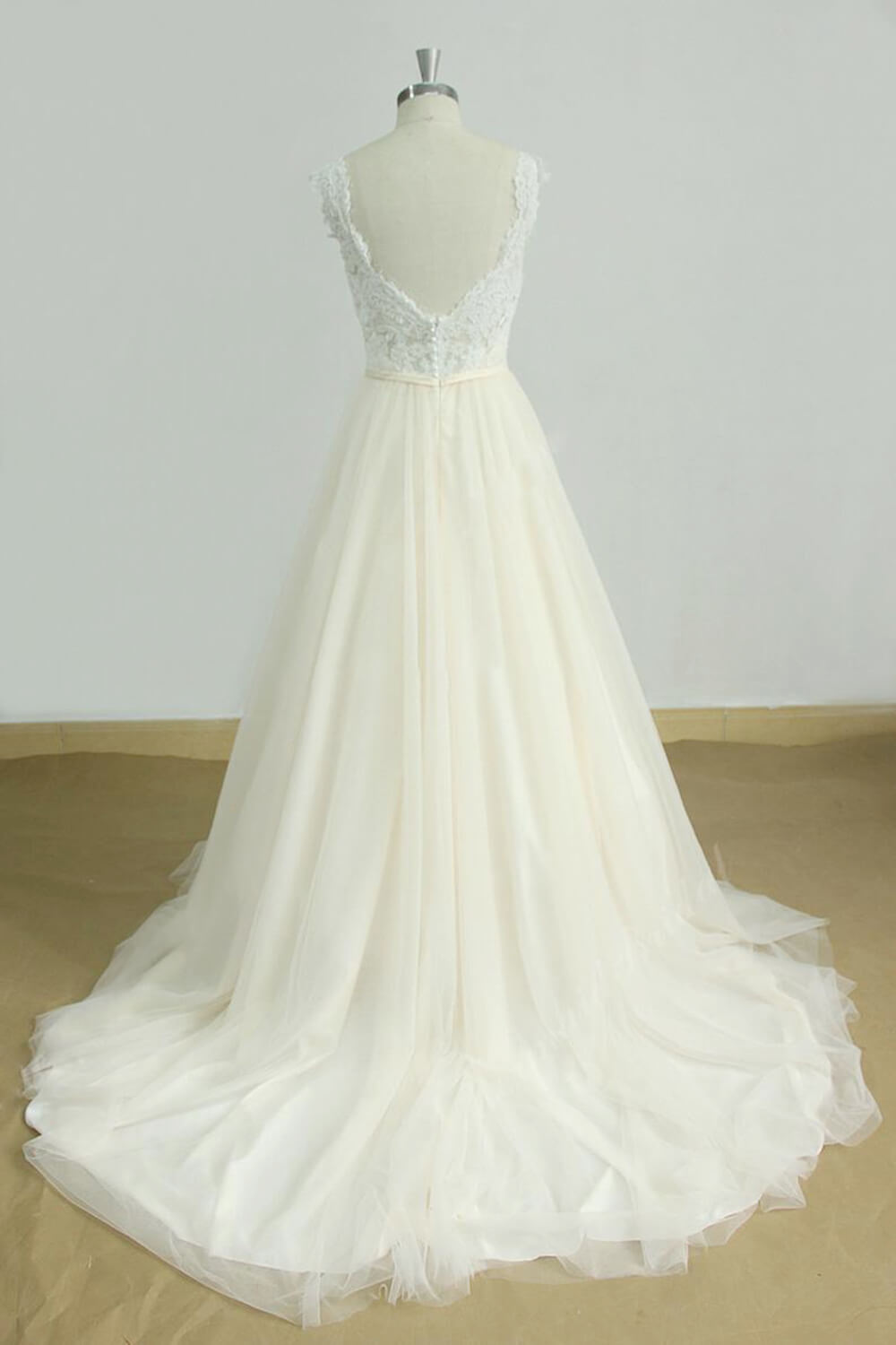A-line V-neck Sleeveless Chapel Train Tulle Bridal Attire With Ribbons 2