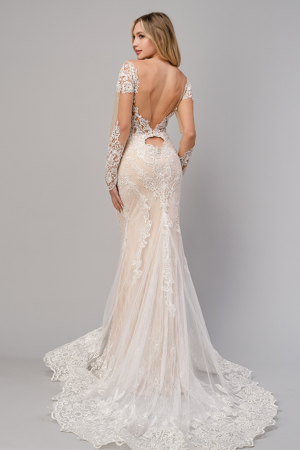 Mermaid Sweetheart Neck Long Sleeves Chapel Train Lace Wedding Gown With Lace 2