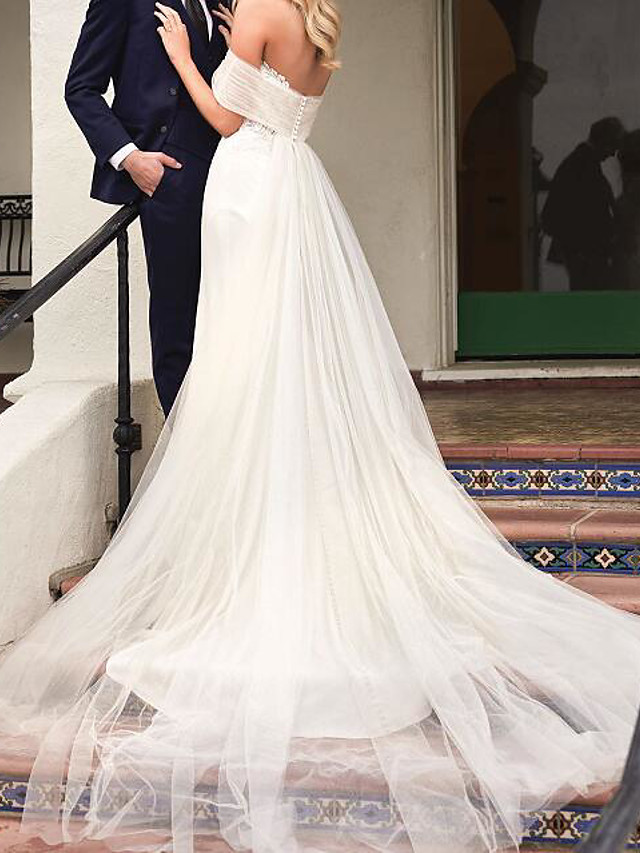 Mermaid Strapless Sleeveless Sweep / Brush Train Tulle Wedding Dress With Buttons 2