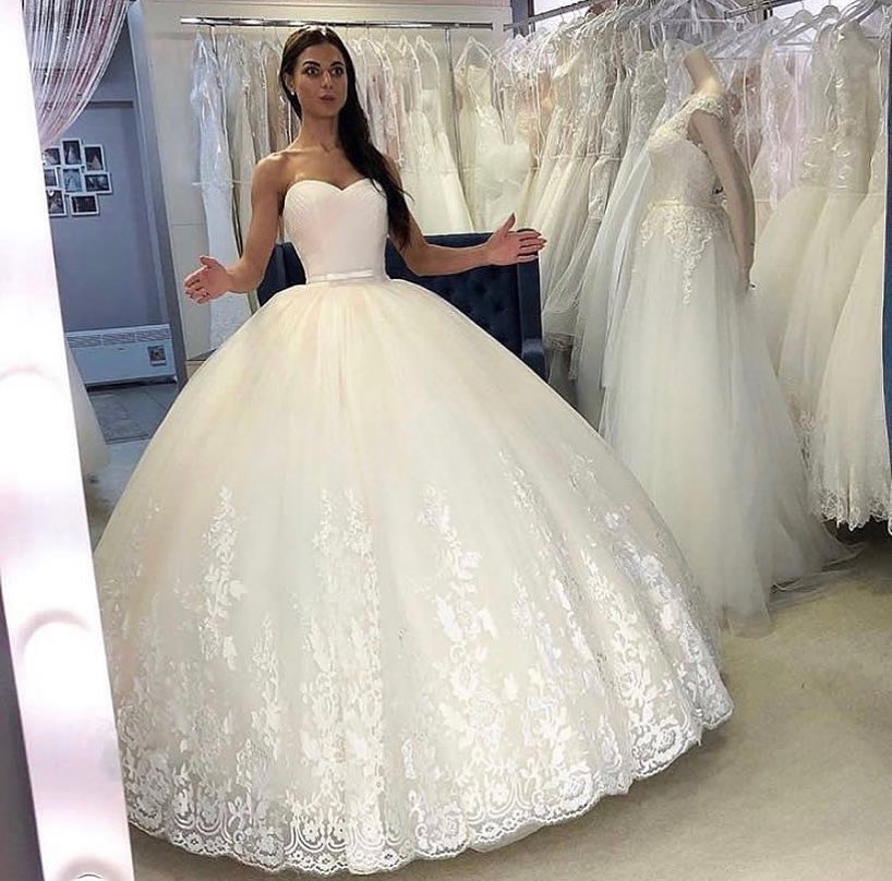 Sweetheart Neck Sleeveless Floor-length Tulle Bridal Attire With Ruffles 2