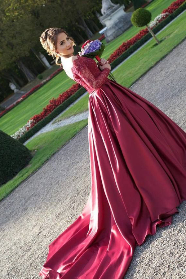 Ball Gown Off-the-shoulder Court Train Evening Dress With Lace 3