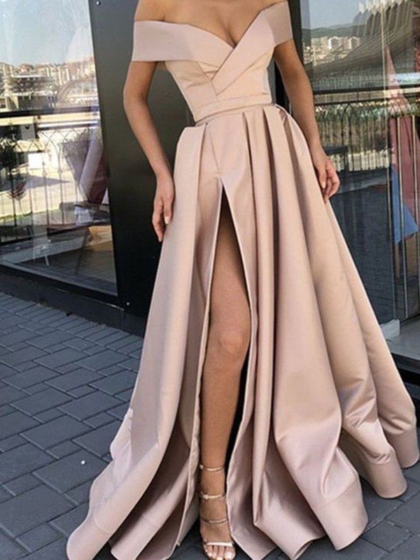 A-line Off-the-shoulder V-neck Sleeveless Sweep / Brush Train Evening Dress With Appliques 2