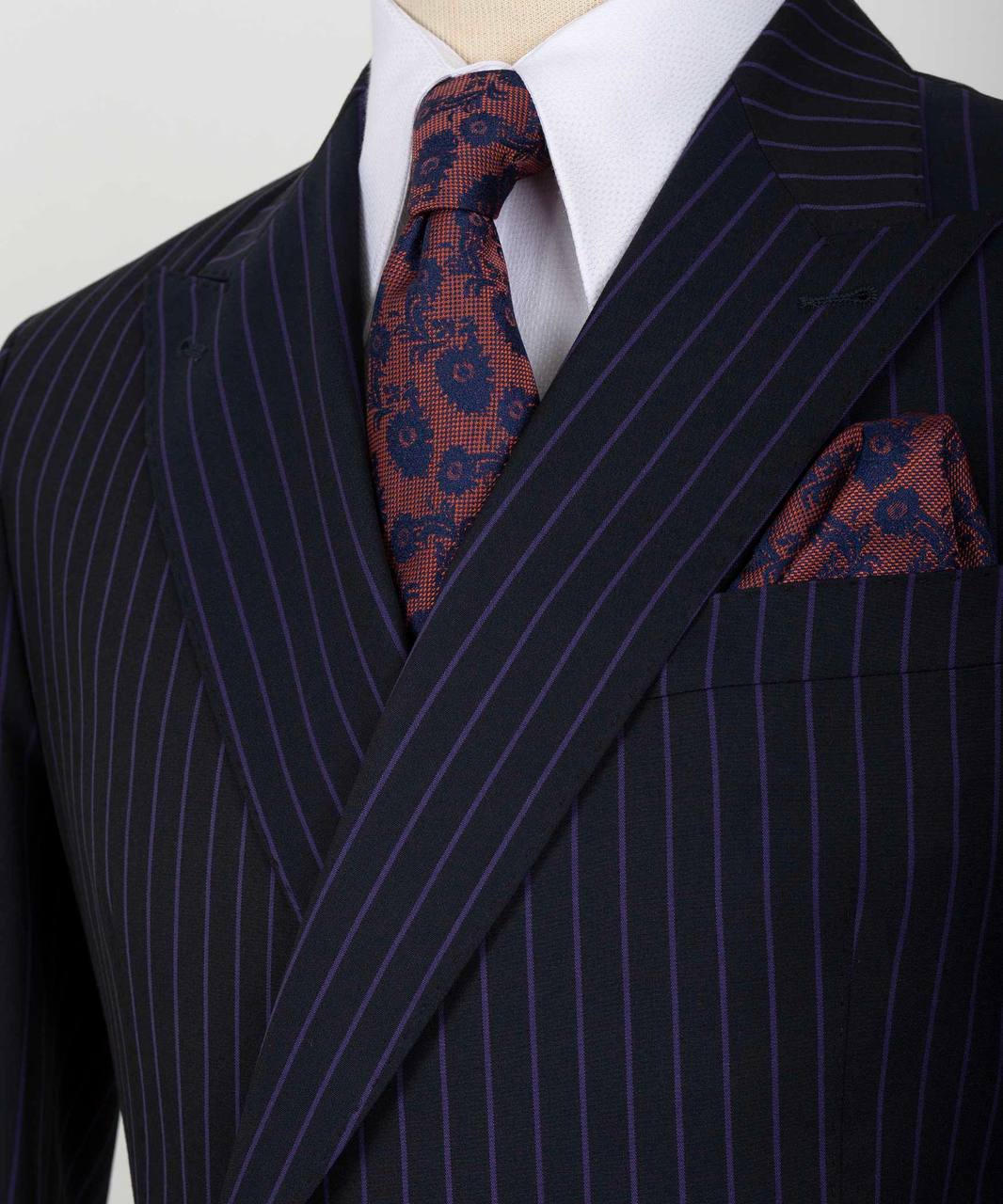 Dark Navy One Button Striped Peaked Lapel Men Suit 3