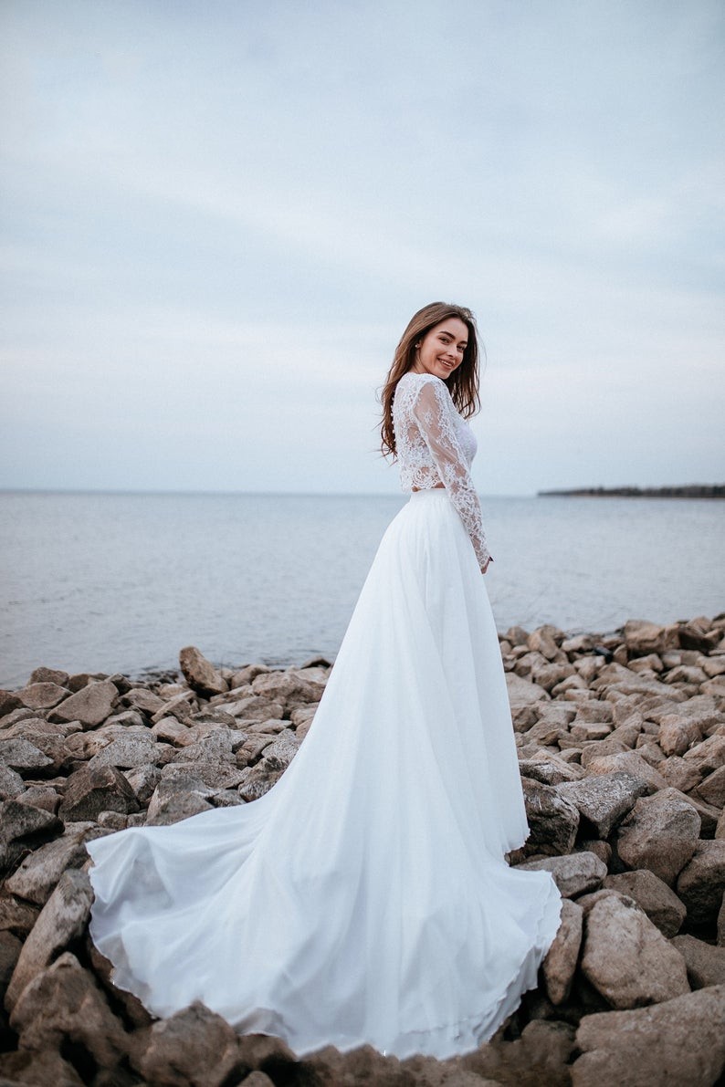 Column Jewel Neck Long Sleeves Sweep / Brush Train 100D Chiffon Bridal Gown With Lace 5