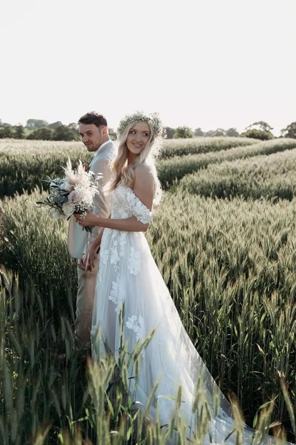 A-line Off-the-shoulder Sleeveless Chapel Train Lace Wedding Gown With Lace 6