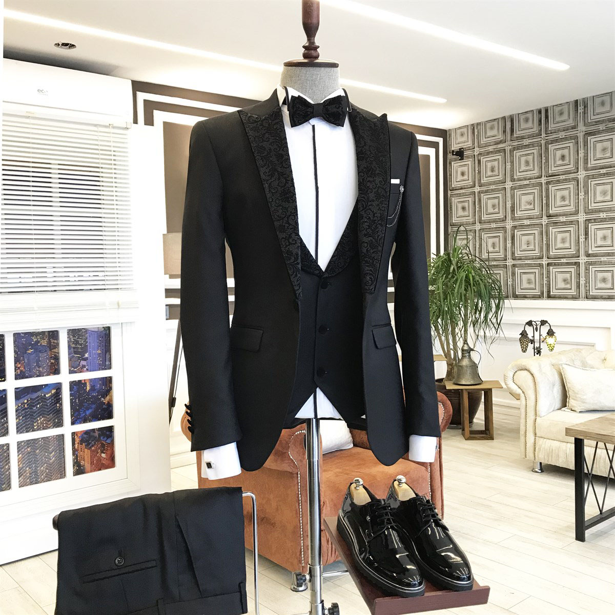 Black Jacquard Lapel Business Suit 2