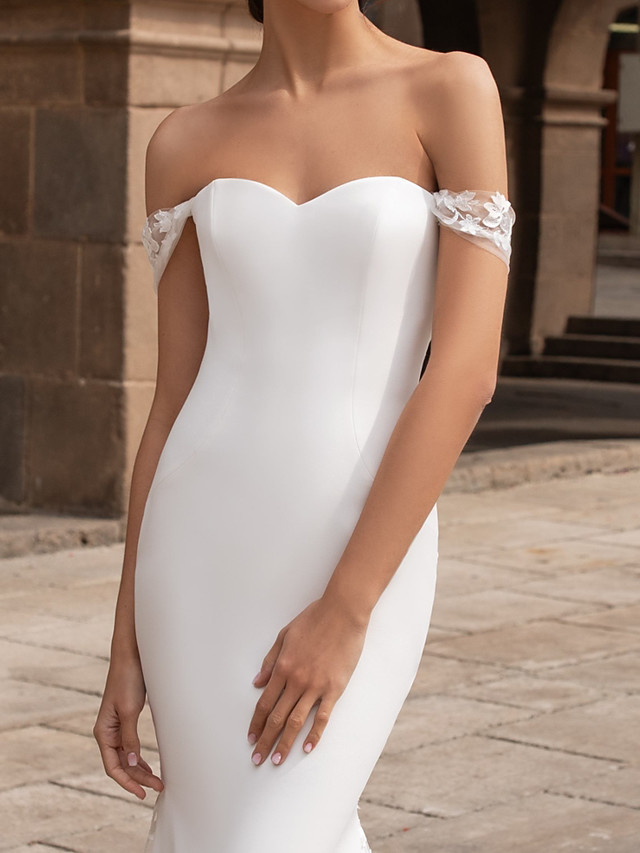 Mermaid Short Sleeves Court Train Tulle Wedding Dress With Buttons 3