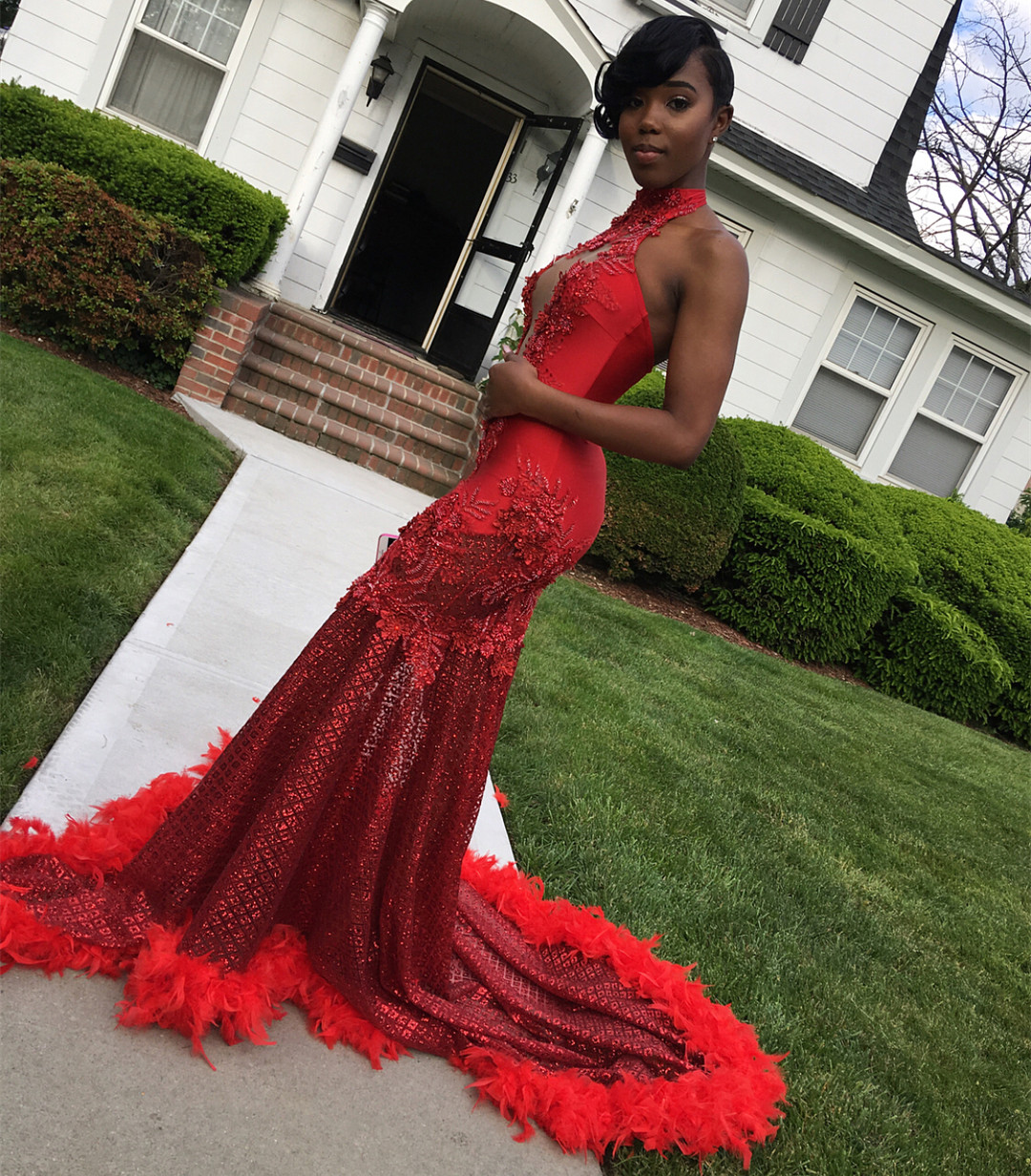 Mermaid Halter-neck Sleeveless Court Train Homecoming Dress With Appliques 3