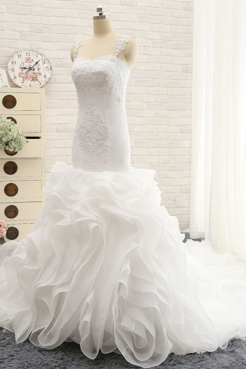 Mermaid Straps Floor-length Tulle Bridal Gown With Appliques 3