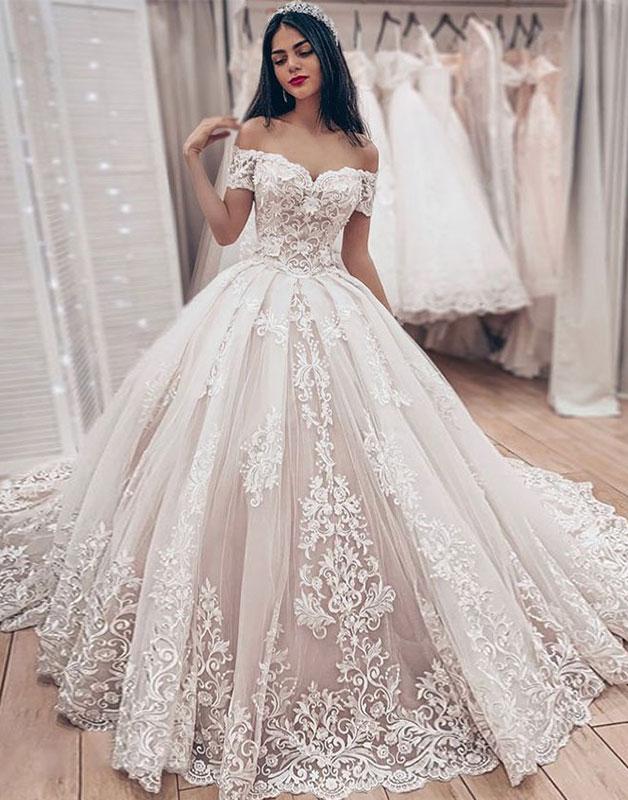 Ball Gown Off-the-shoulder Sleeveless Court Train Tulle Wedding Gown With Lace 2