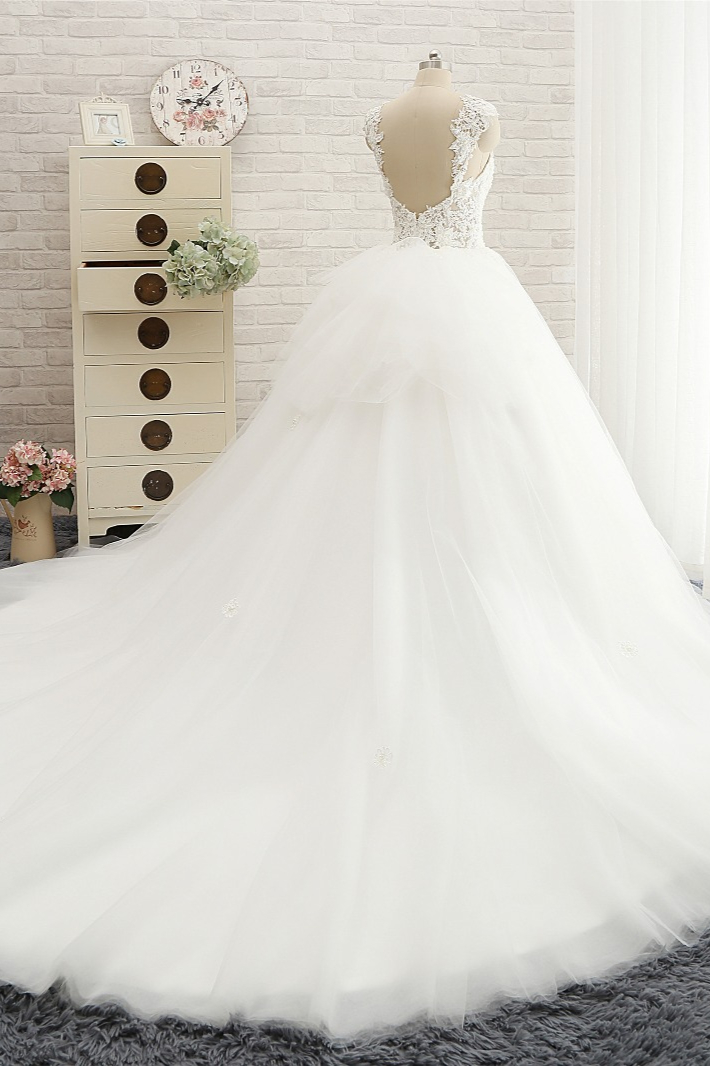 A-line Straps Sleeveless Floor-length Tulle Bridal Dress With Appliques 2