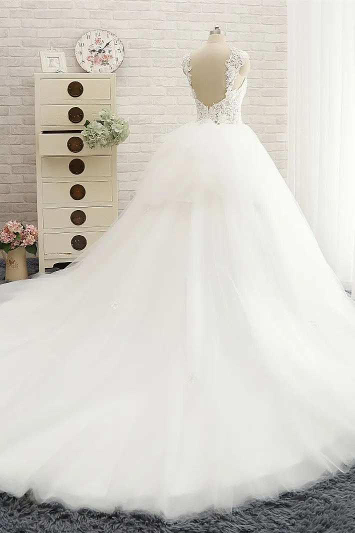 A-line Straps Sleeveless Floor-length Tulle Bridal Dress With Appliques 2