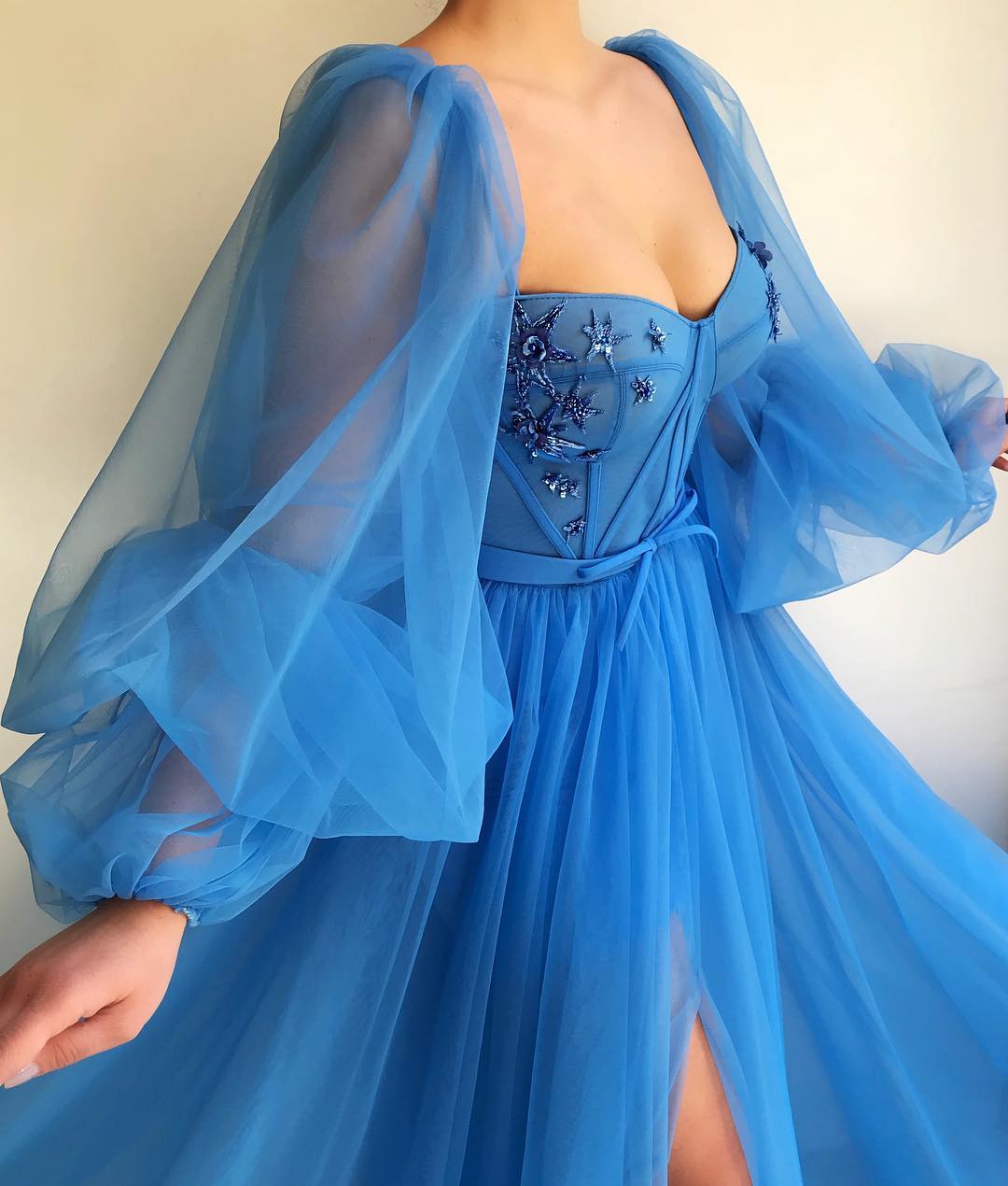 A-line Sweetheart Neck Long Sleeves Floor-length Tulle Evening Dress With Beading 2