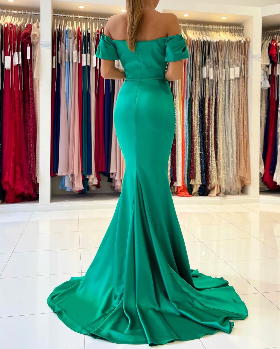 Column Sweetheart Neck Cap Sleeves Lace Formal Dress With Sweep / Brush Train 2