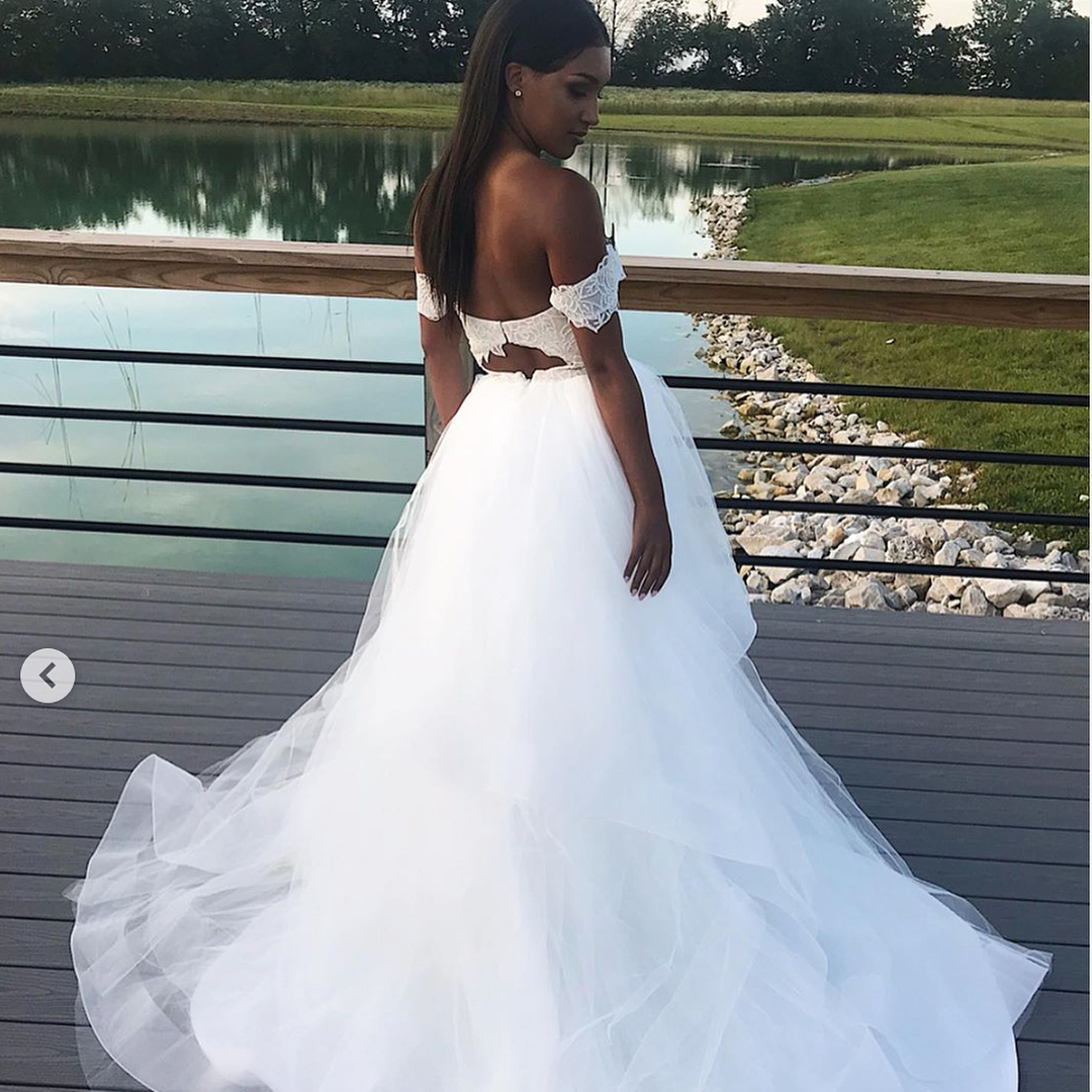 A-line Off-the-shoulder Sleeveless Floor-length Tulle Bridal Dress With Lace 2