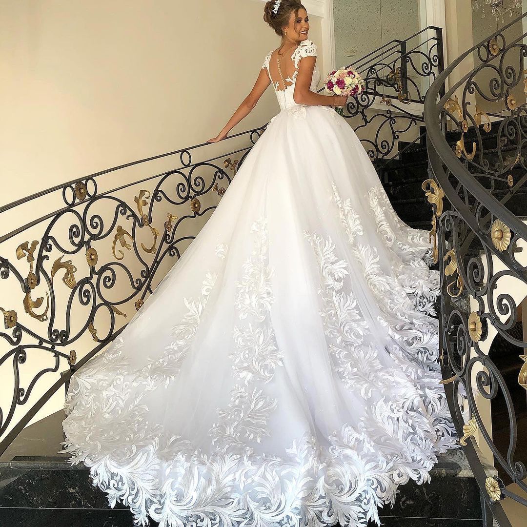 A-line Sweetheart Neck Cap Sleeves Chapel Train Tulle Bridal Gown With Lace 2