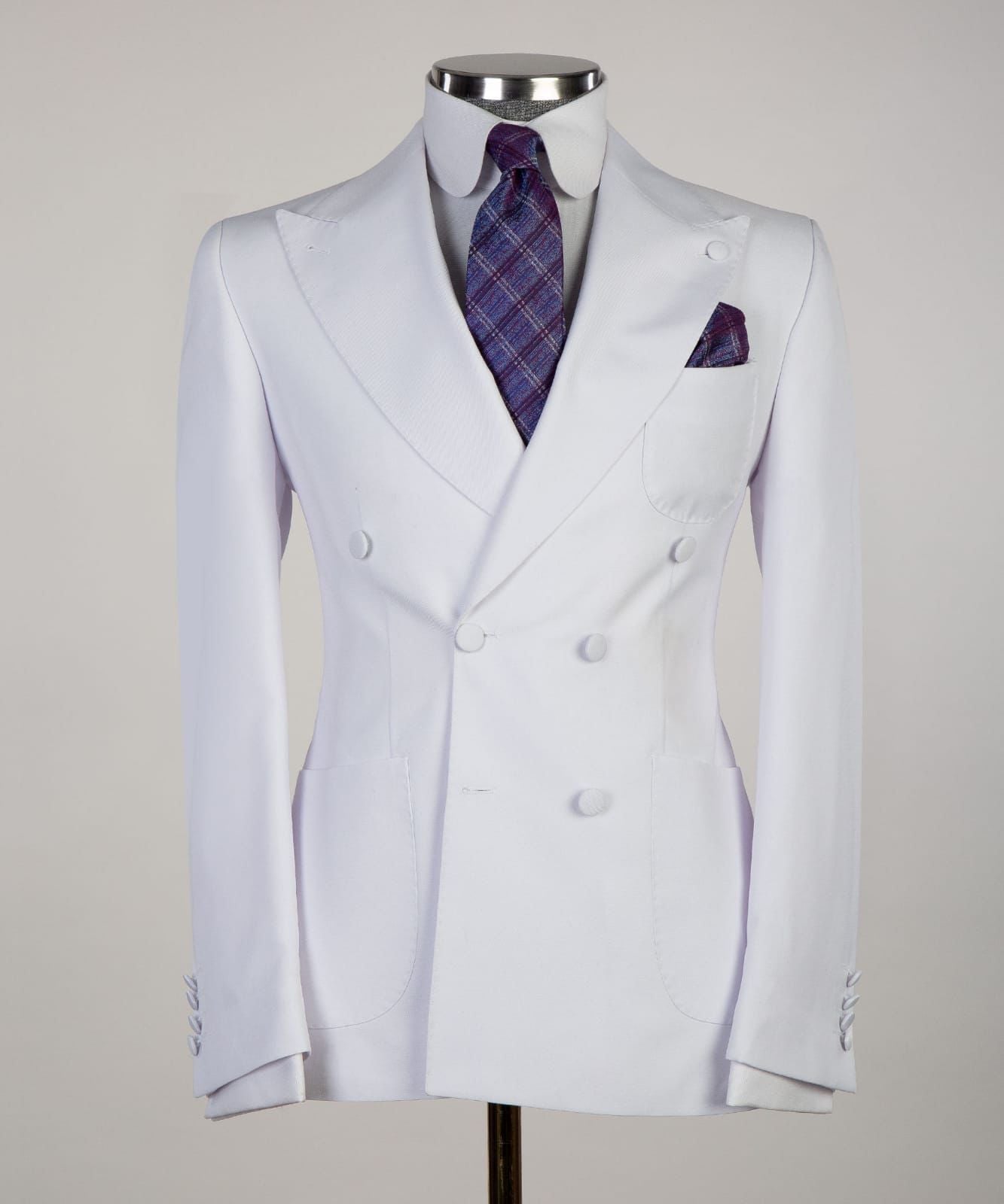 White Two Pieces Wedding Suit with Peaked Lapel 4